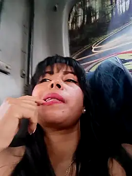 _andrea30 Live Webcam on Stripchat