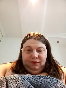 Webcam Model (HotHornyEmmaX)  is live.Free join now!