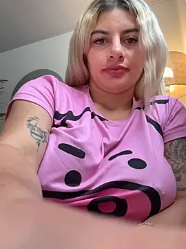 athenearossi (F young) - Spanking until my ass is red