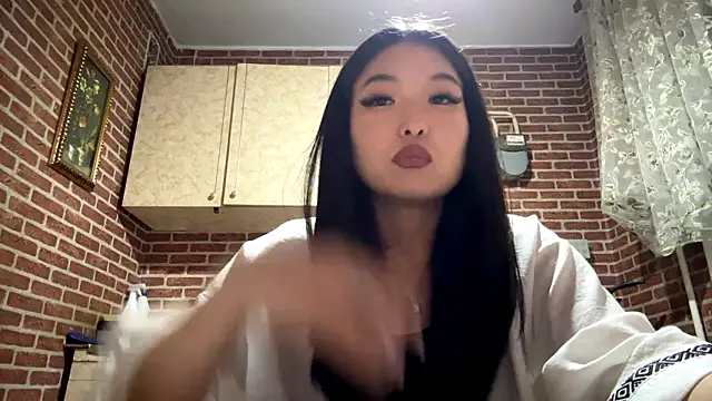 emmaleexth - EmmaLeexth's free webcam - UK Sex Cams