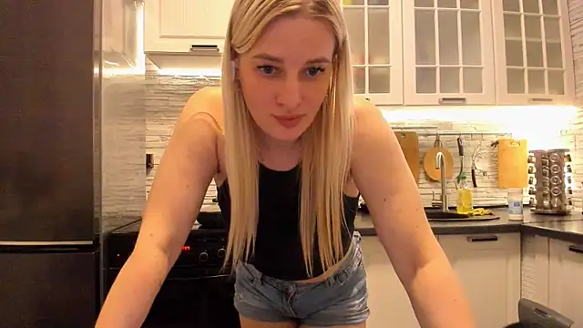 the_golden_woman - THE_GOLDEN_WOMAN's free webcam - UK Sex Cams