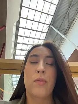 holly_play - Holly_Play's free webcam - UK Sex Cams