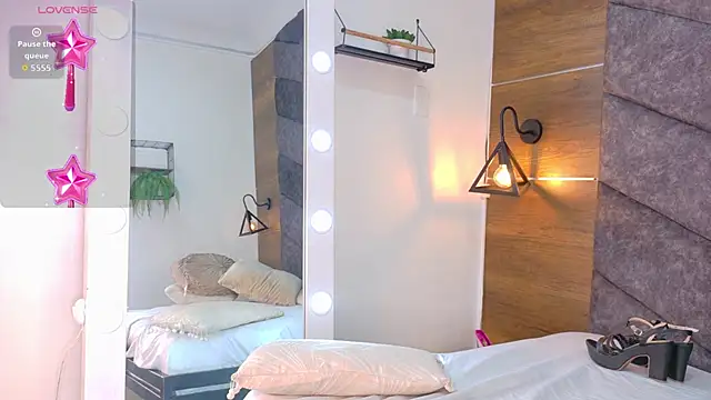 annierouse__ - AnnieRouse__'s free webcam - UK Sex Cams