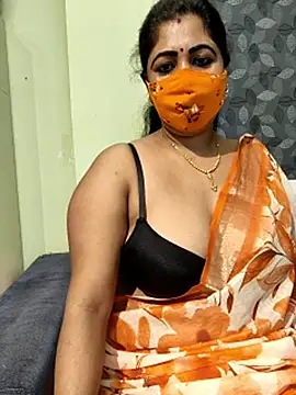 Webcam Model (Poly_bhabi) is live