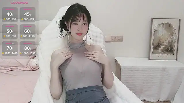 anna-2005 (F young) - 我有一个秘密，需要嘴对嘴告诉你~~（打屁屁20下）