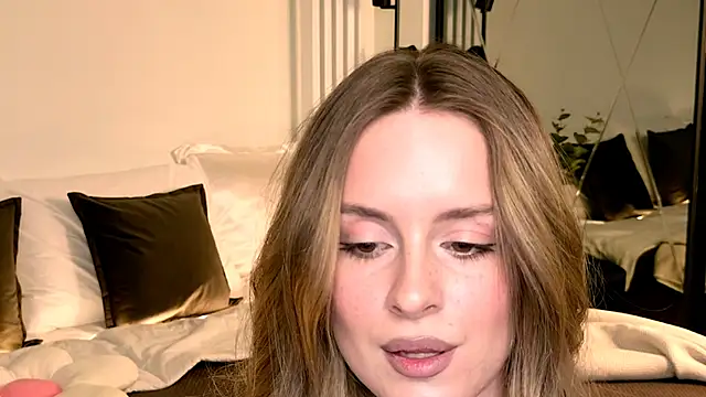 rozzitabedberry - RozzitaBedberry's free webcam - UK Sex Cams