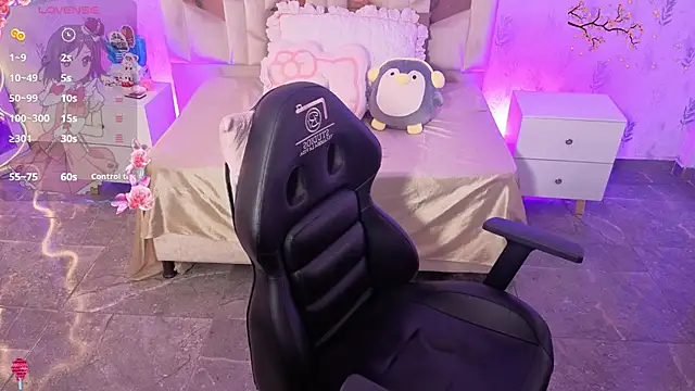 tiny_tay - TINY_TAY's free webcam