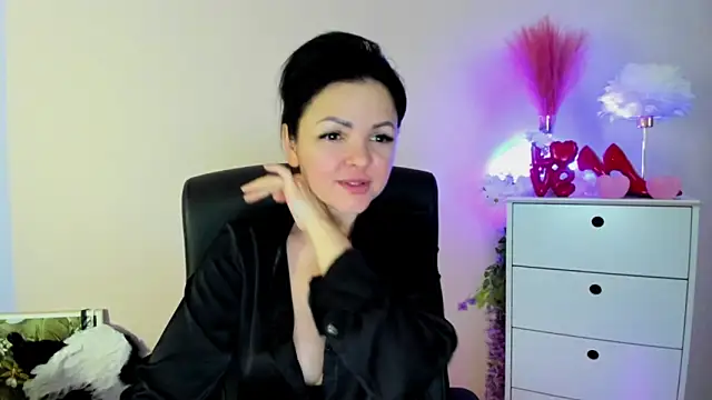 Mollybloom40 live sex cam