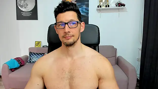 brutusk08 (Ask my age) - Get me naked