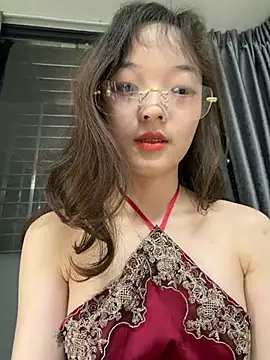 美女meimei_x在线直播