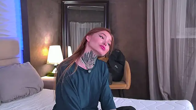 AriWild live sex cam