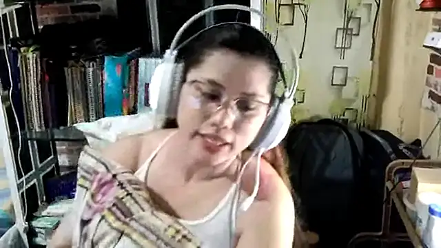 tenniereichow - TennieReichow's free webcam - UK Sex Cams