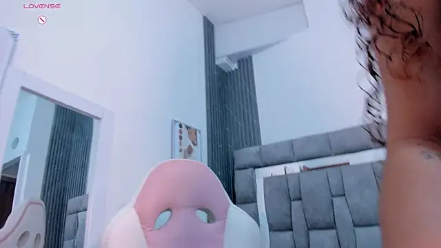 zulyjones - Zulyjones's free webcam - UK Sex Cams