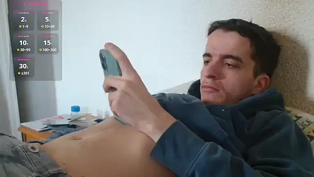 tombgy07 (M young) - goal naked