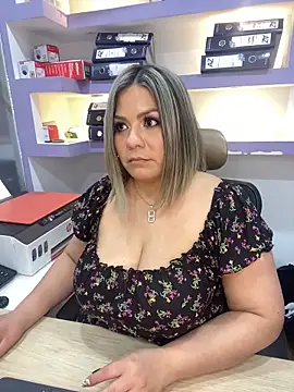 isabella_horney_ live sex cam