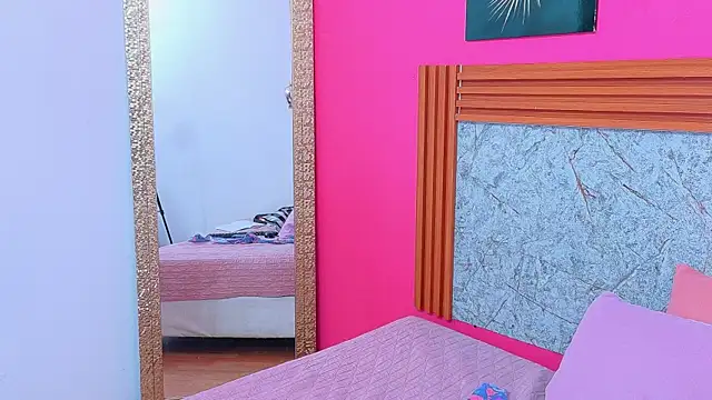 littlee_emilyy_ (F young) - 🔥🍑RIDE DILDO🍑