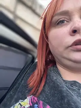 SweetCuteGirls1023 from StripChat is Freechat