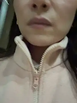 美女cute_oxo在线直播