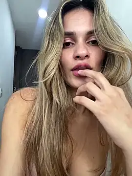 cuteluci_ (F young) - MAKE ME WET