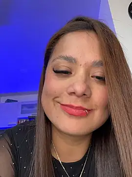 Webcam Model (Pretty__Milf)  is live.Free join now!