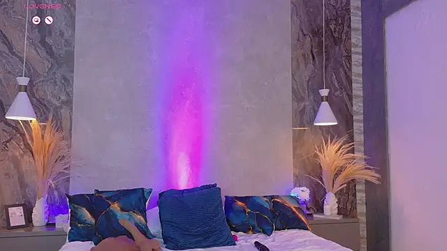 hannah-prada - Hannah-Prada's free webcam - UK Sex Cams