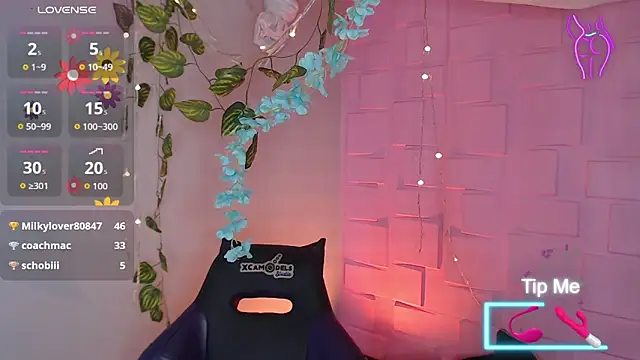 eyes_moonn - Eyes_moonn's free webcam - UK Sex Cams