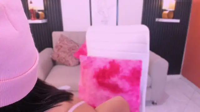 sirenita_petitexoxo (F teen) - Rub My Clit With Two Fingers in Circles