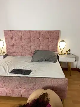 annie_bonnie_ (F teen) - Massage on tits