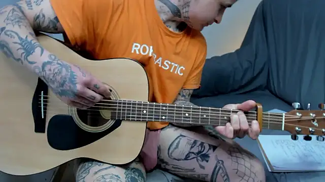 layneinchains - Layneinchains's free webcam - UK Sex Cams