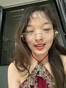 美女meimei_x在线直播