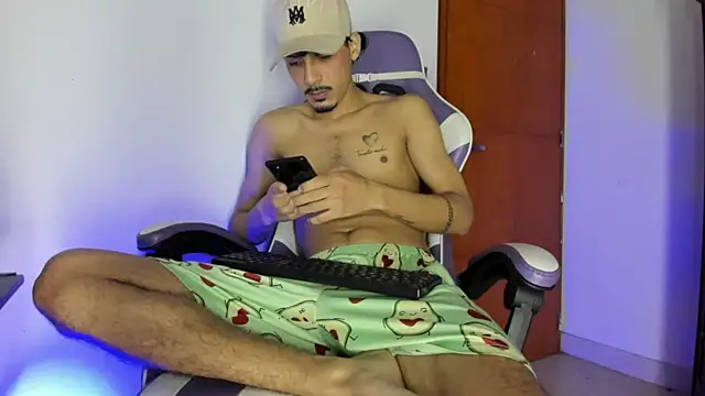 yankees_xxx (M young) - naked me🍆👀