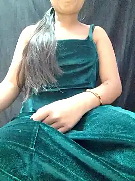 Webcam Model (Roshni_98)  is live.Free join now!