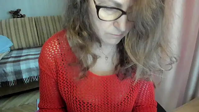 lauraoven - Lauraoven's free webcam