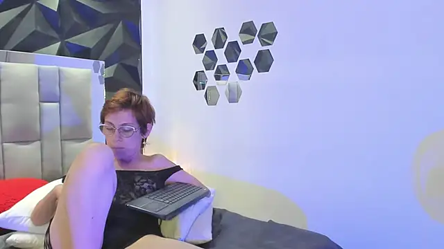 rabbitfox_ - RabbitFox_'s free webcam