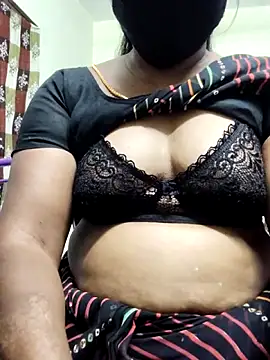 yamini1431 live sex cam