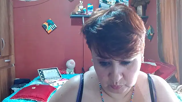 sasharosee2 - Sasharosee2's free webcam