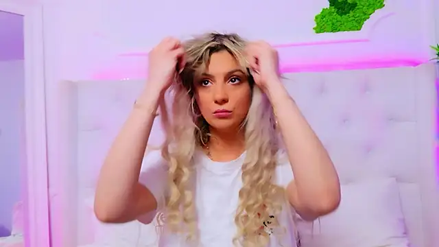 ariannasins - AriannaSins's free webcam