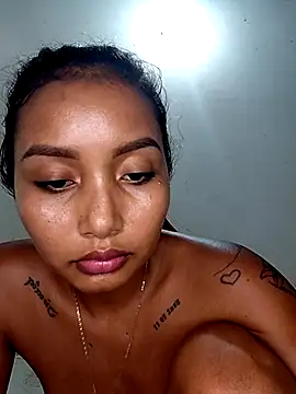 genesis_18_ - Genesis_18_'s free webcam