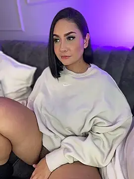 Webcam Model (GabriellaFerrer)  is live.Free join now!