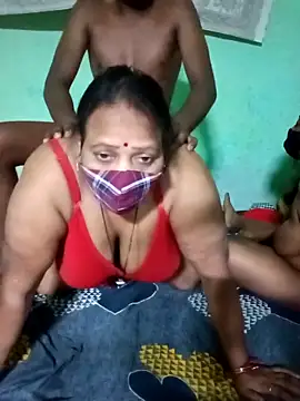 LoveOnStream Live Webcam on Stripchat