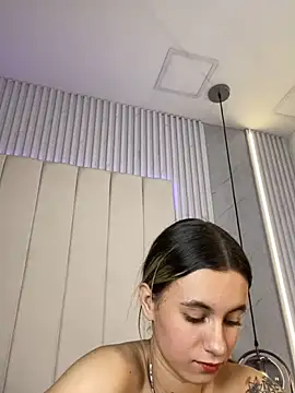 Webcam Model (JuliaColemann)  is live.Free join now!