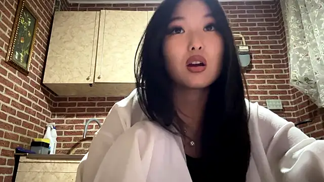 emmaleexth - EmmaLeexth's free webcam - UK Sex Cams