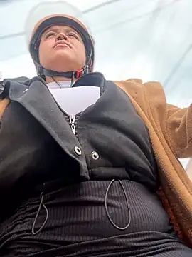 -mia1 - -Mia1's free webcam - UK Sex Cams