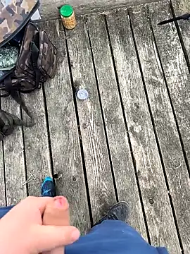 yolinga205 (Ask my age) - Public cum?