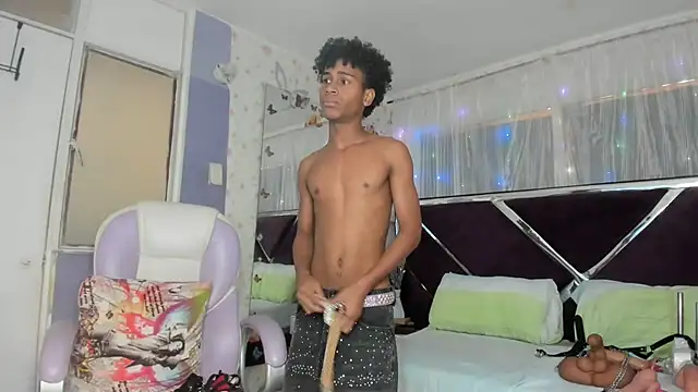 santy_bigcock_01 (M twink) - spank my ass