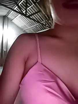 ruby_lucy - Ruby_Lucy's free webcam - UK Sex Cams