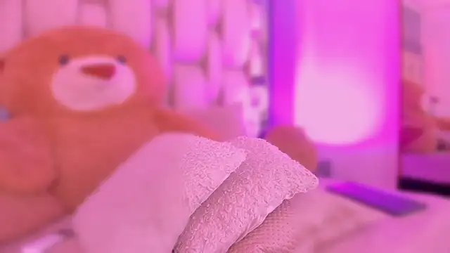 aishakassandra - AishaKassandra's free webcam - UK Sex Cams