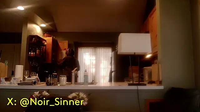 sinnernoir (M mature) - jacuzzi show