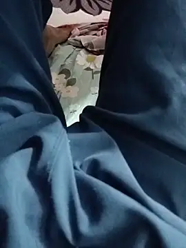 rocky-badboy_cum4me (M young) - ❤️‍🔥jerk my cock and put a condom 💦