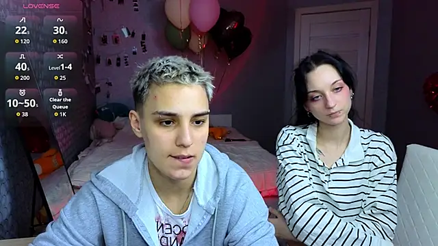 LuxuryLoverss Live Webcam on Stripchat